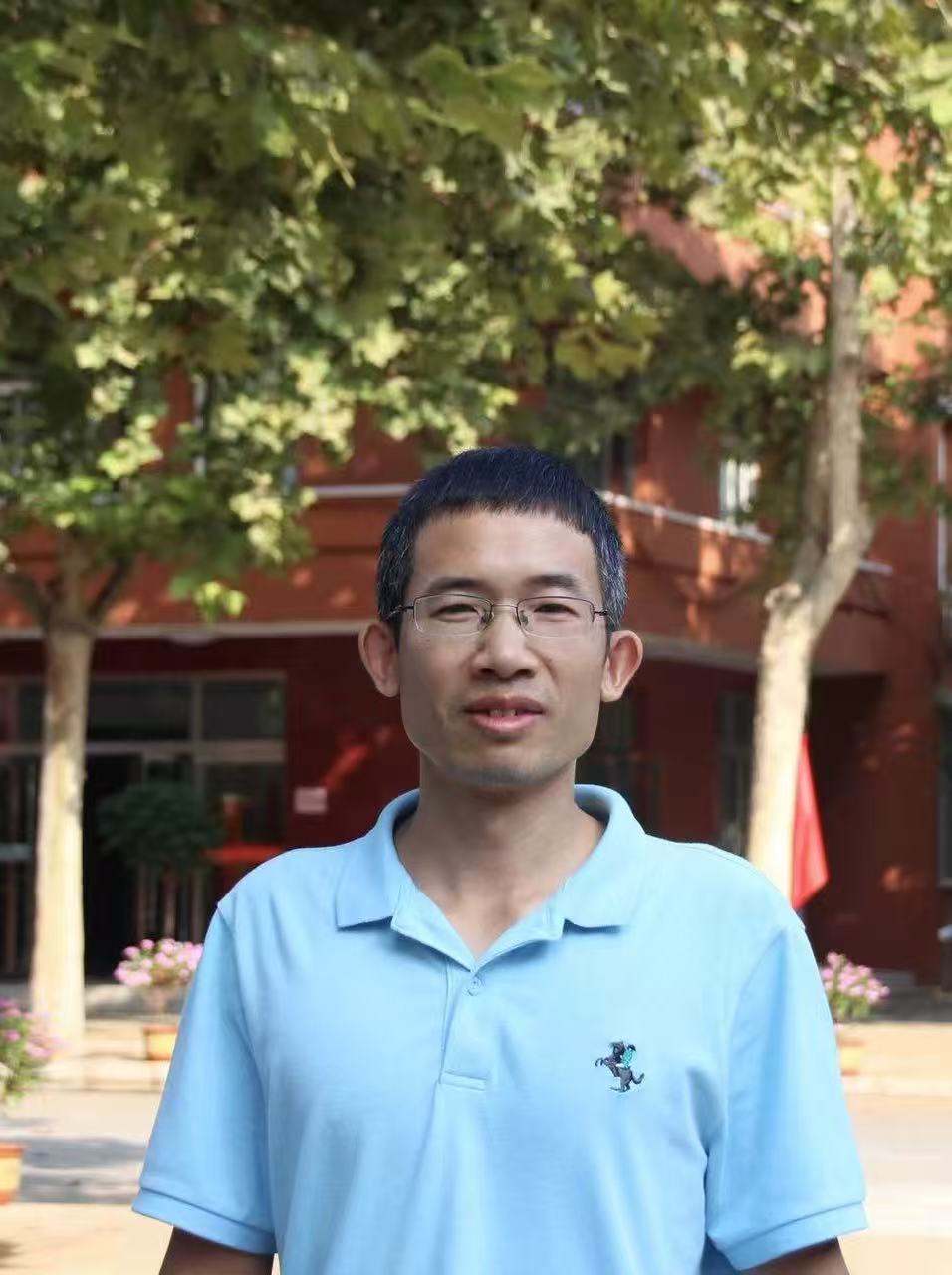 历史教师 卜鹏（教师资格证编号：2015